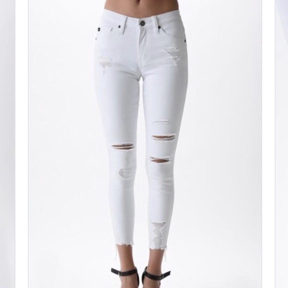 Distressed frayed white skinny jeans!. - Picture 7 of 8